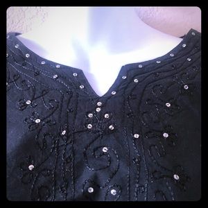 Baba Clothing - Embroidered Shirt Vneck